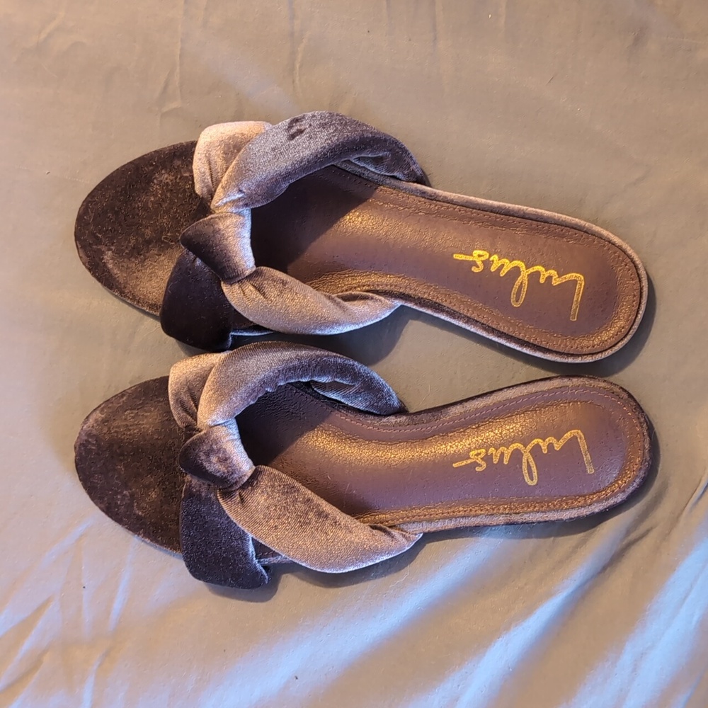 Lulu's purple velvet Shadee knot slide on flat sandals size 8.5